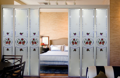 алмазная гравировка на стеклянных перегородках